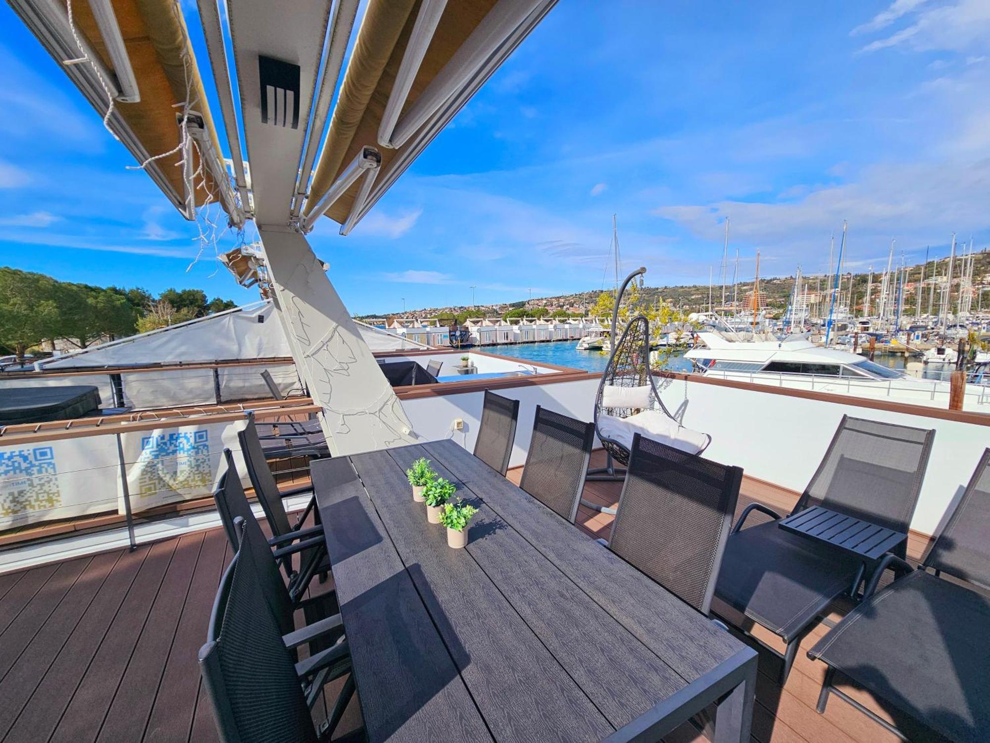 Floating Sea House - Vital Lux Порторож Екстериор снимка