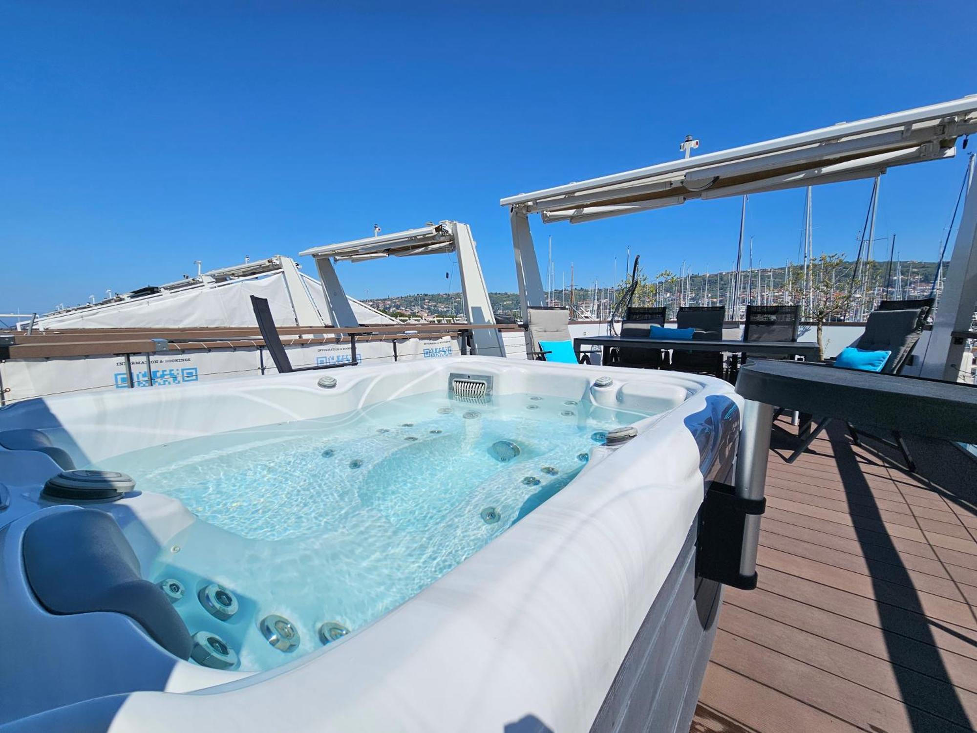 Floating Sea House - Vital Lux Порторож Екстериор снимка